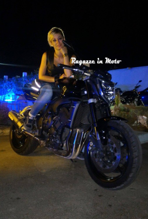 Graziella_ragazze_in_moto