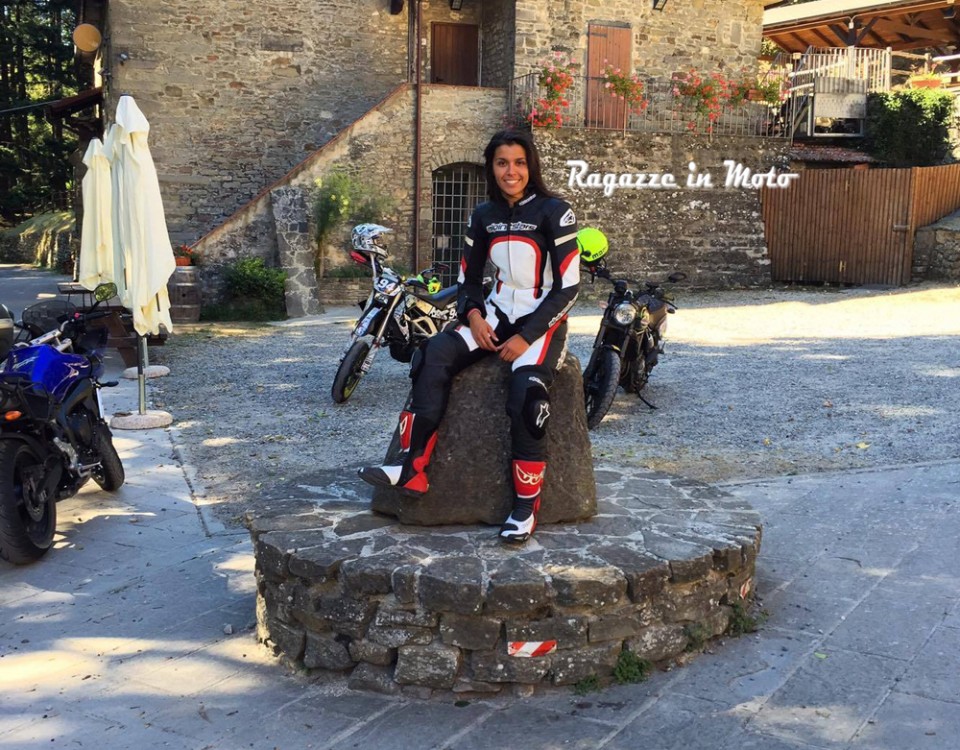 kelly_ragazze-in_moto