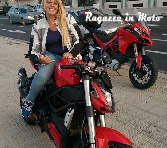 laura_ragazze_in_moto