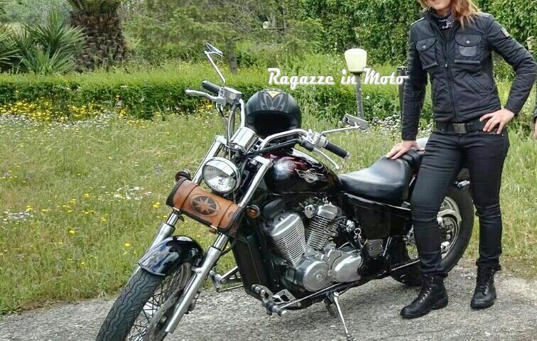 moira_mini_concorso_ragazze_in_moto