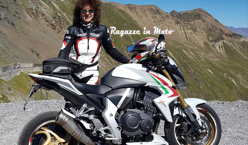 Morena_ragazze_in_moto