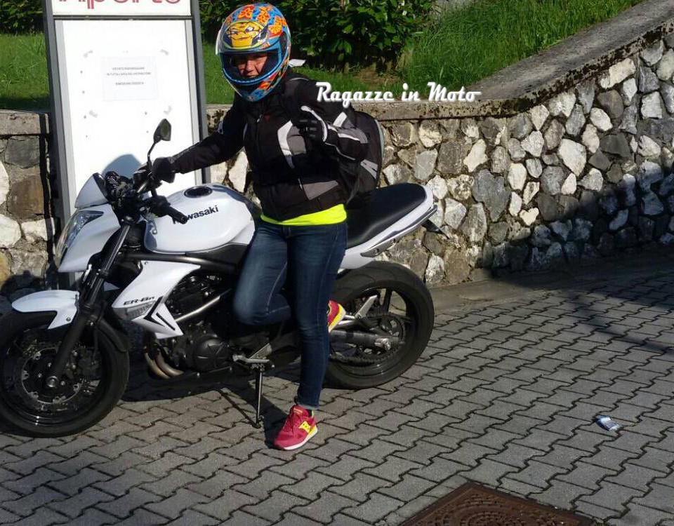 nicoletta_ragazze-in-moto