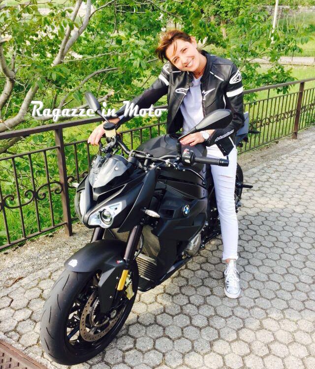 sara_ragazze_in_moto