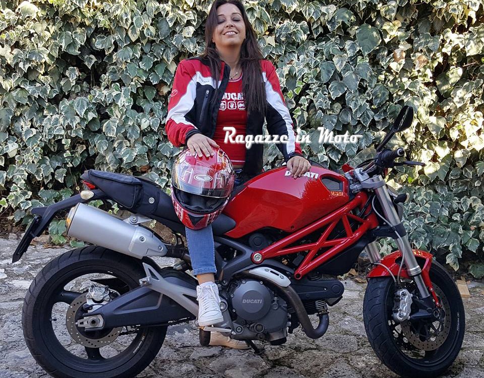 stefania_ragazze-in_moto