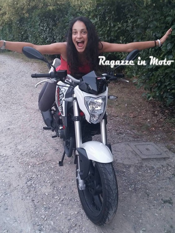 zhulika_ragazze_in_moto