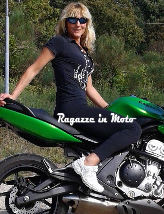 adryflora_ragazze-in_moto