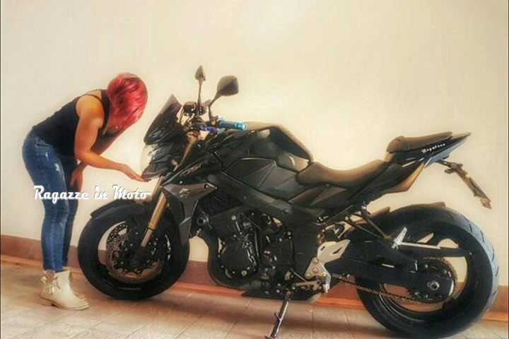 clara_ragazze_in_moto