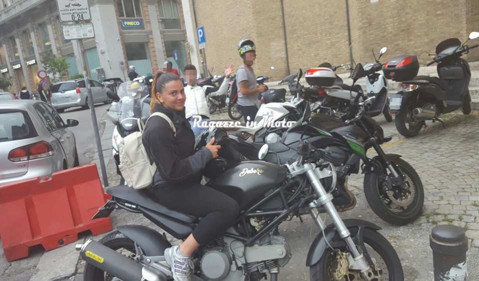 debora_ragazze_in_moto
