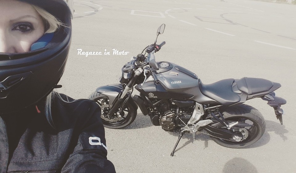 eleonora_ragazze_in_moto