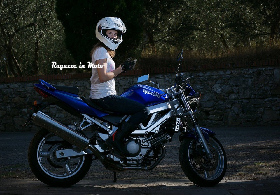 giulia_ragazze_in_moto