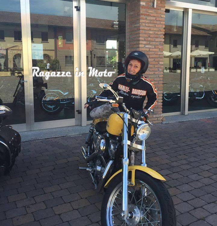 laura_ragazze_in_moto