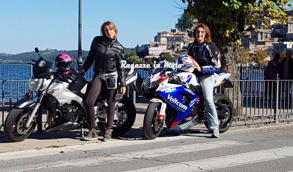 marta_ragazze_in_moto