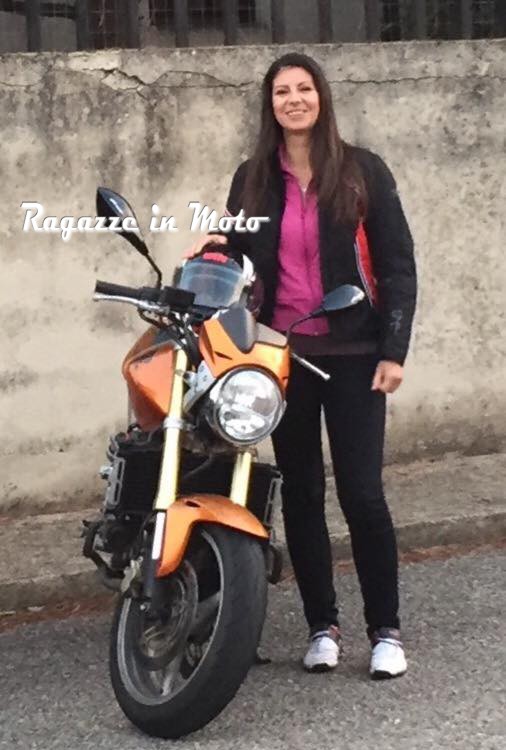 nadia_ragazze-in_moto