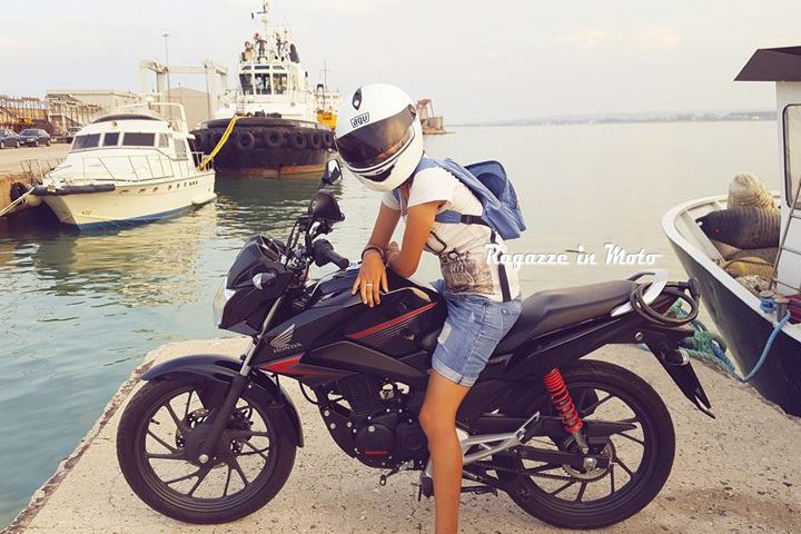 nadia_ragazze_in-moto