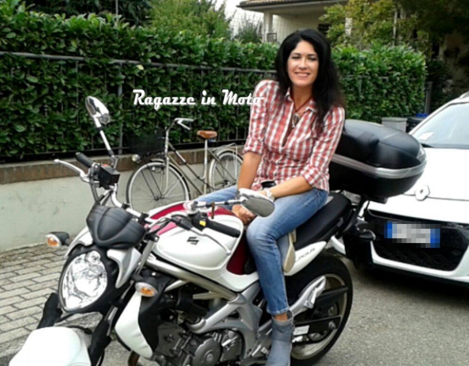 barbara_mini_concorso-ragazze-in-moto