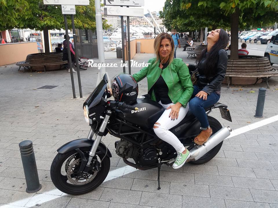 monica_ragazze_in_moto