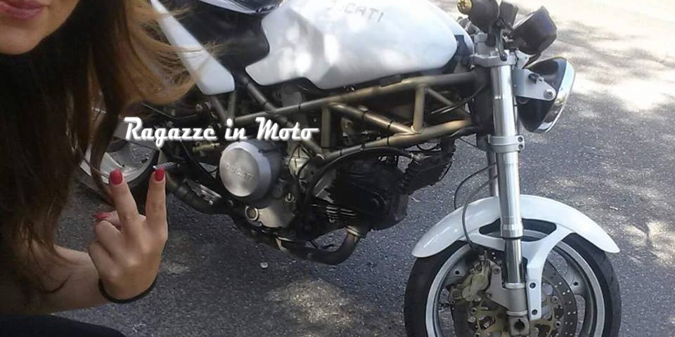 nadia_mini_concorso_ragazze-in_moto