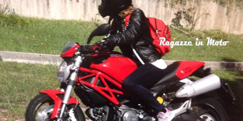 stefania_mini_concorso_ragazze-in_moto