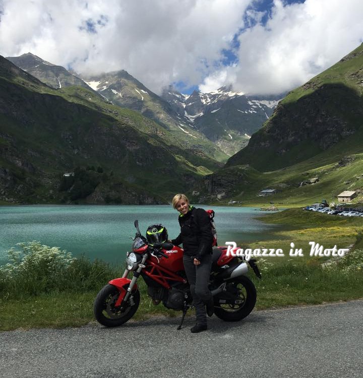 enrica_ragazze_in_moto