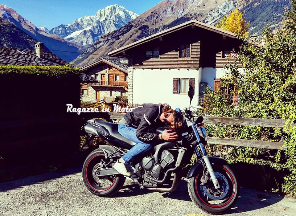 ilaria_ragazze-in_moto