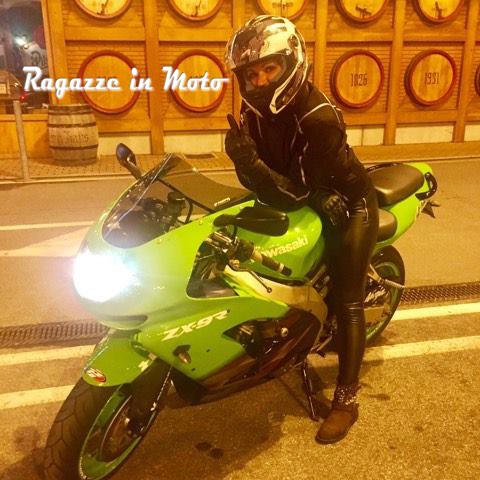 laureta_ragazze_in_moto