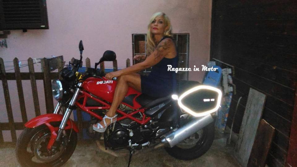 monica_ragazze_in_moto