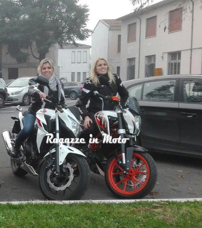 rita_ragazze_in_moto