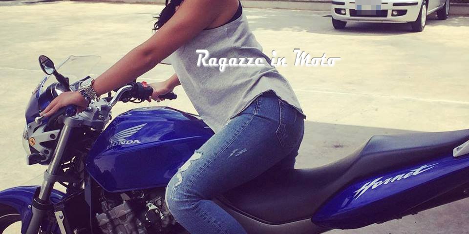 viola_ragazze_in_moto