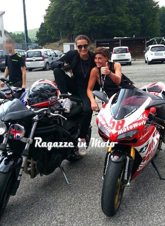 lasugar_ragazze_in_moto