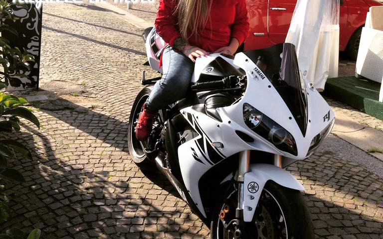 melania_ragazze_in_moto