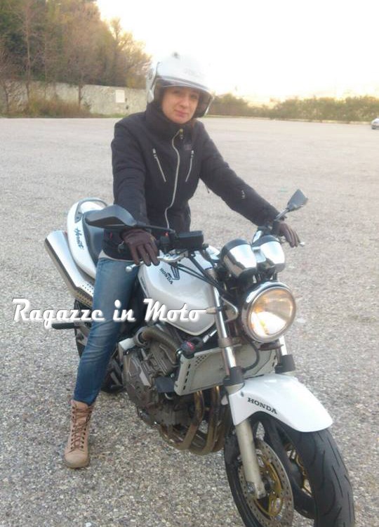 sara_ragazze_in_moto