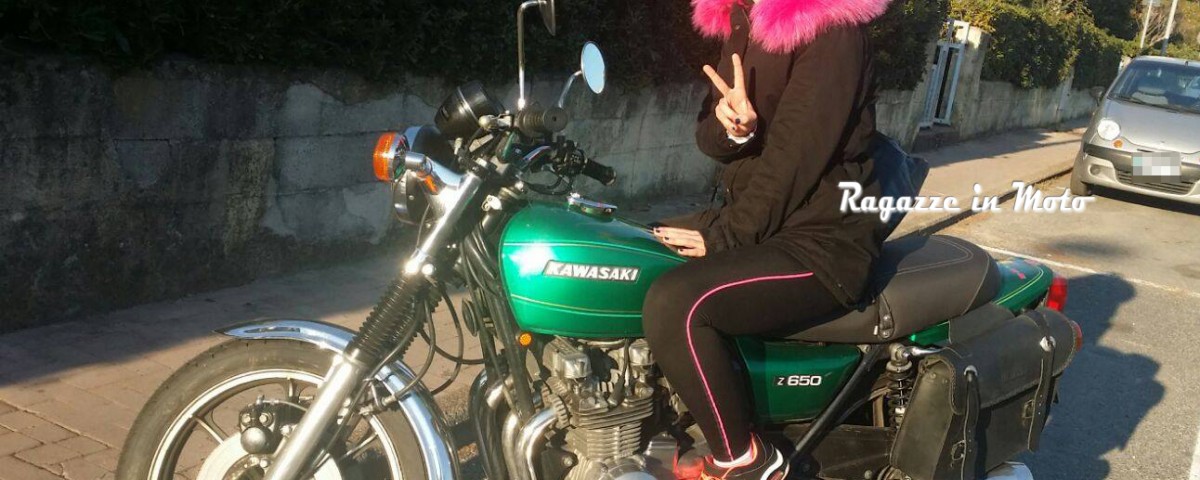 Giulia_ragazze_in_moto