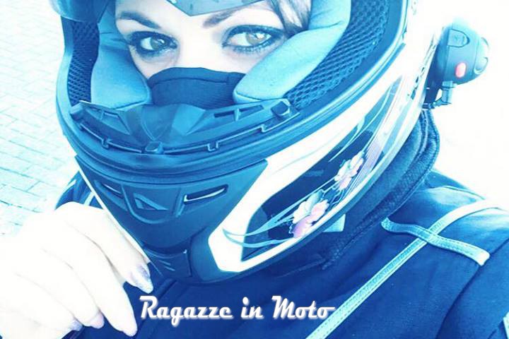 Laureta-ragazze_in_moto