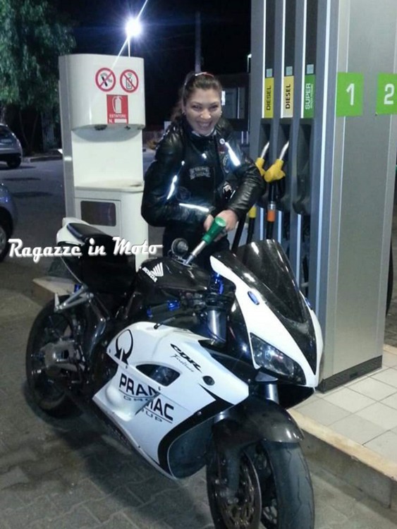 simona_ragazze_in_moto (1)