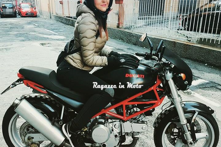 Caterina_ragazze_in_moto