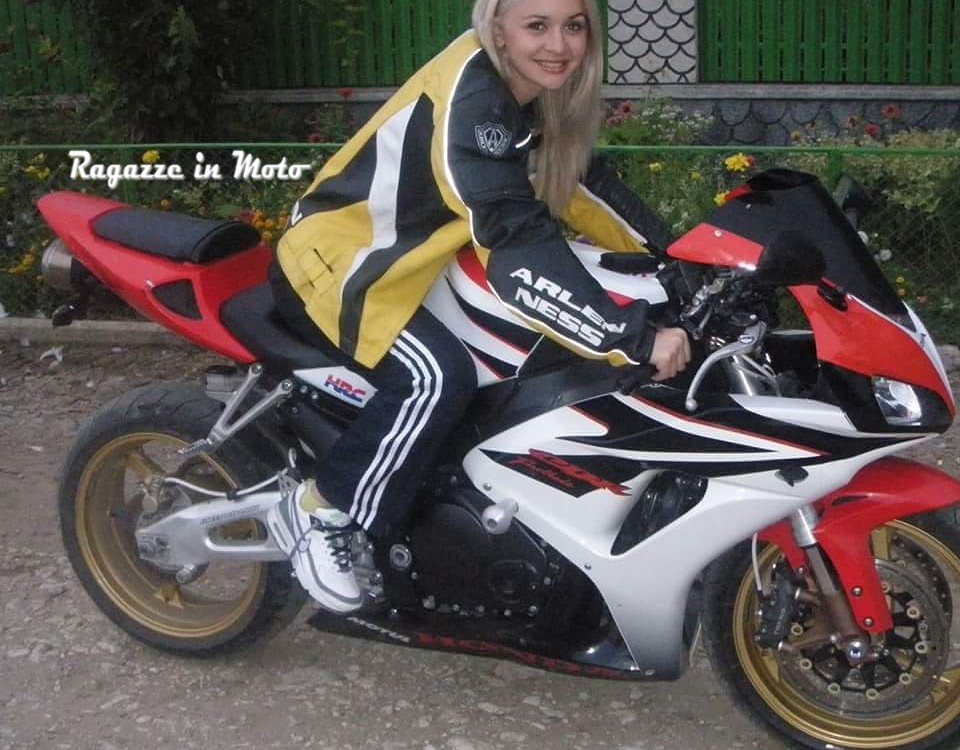 Cristina_ragazze_in_moto-(3)