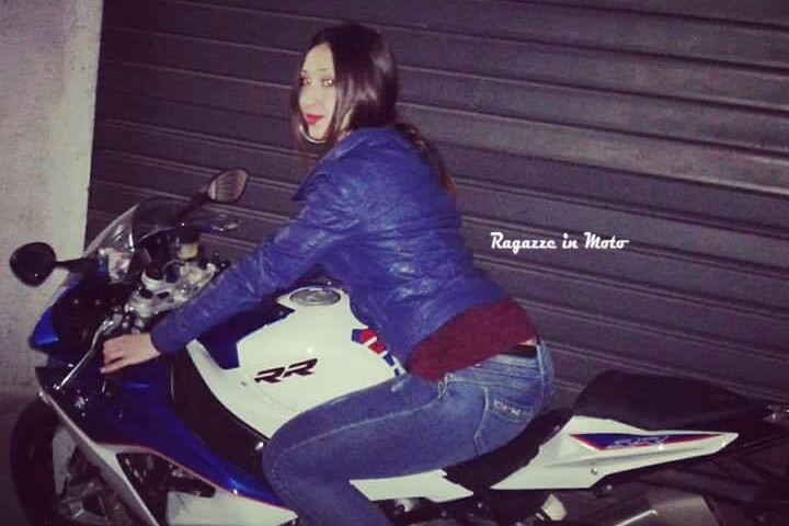 Miriana_ragazze_in_moto