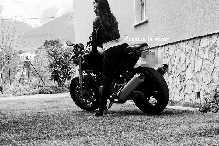 emanuela_ragazze_in_moto