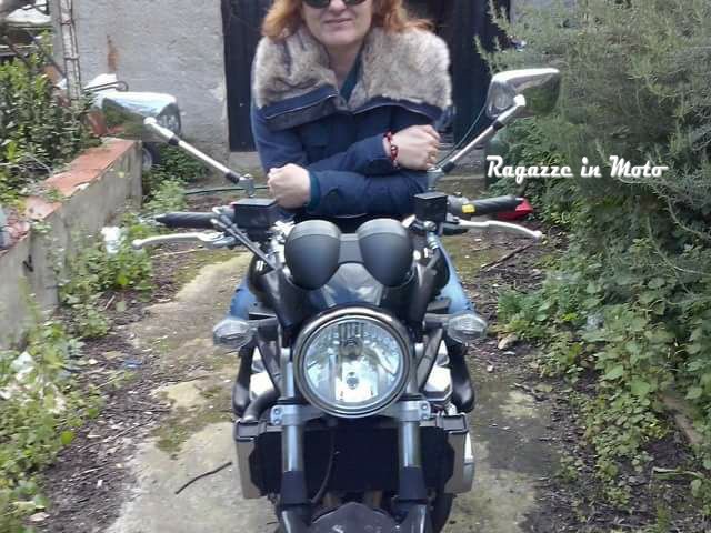 lucia_ragazze_in_moto