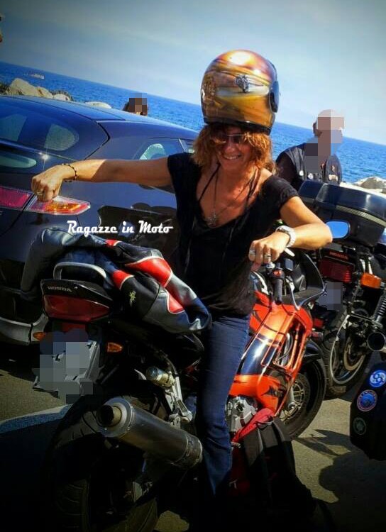 Annalisa_ragazze_in_moto