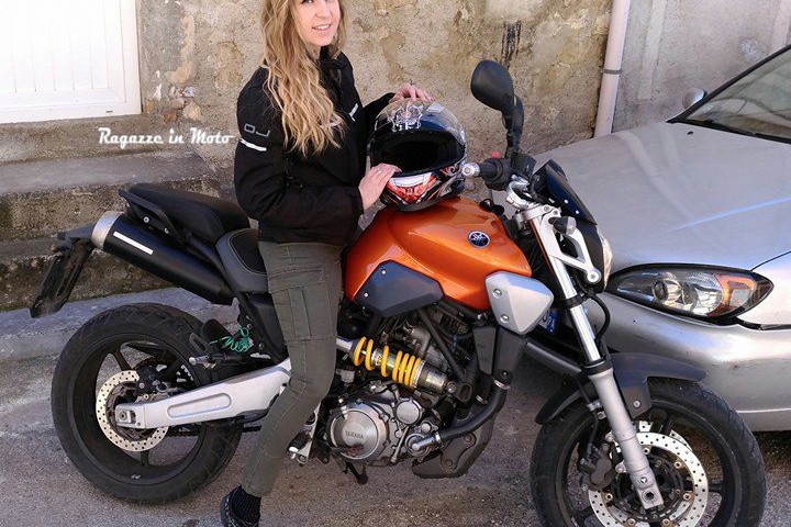 Claudia_ragazze_in_moto