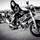 Ena_ragazze_in_moto