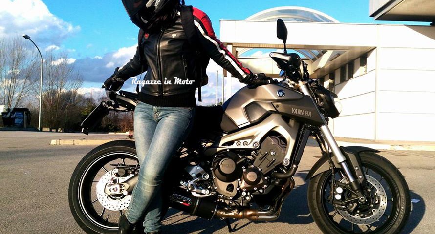 Irene_ragazze_in_moto