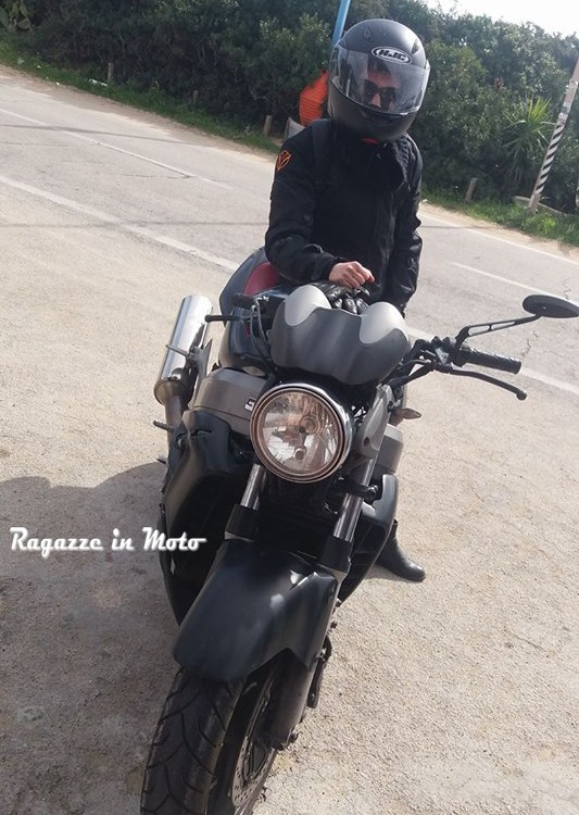 Lisa_ragazze_in_moto