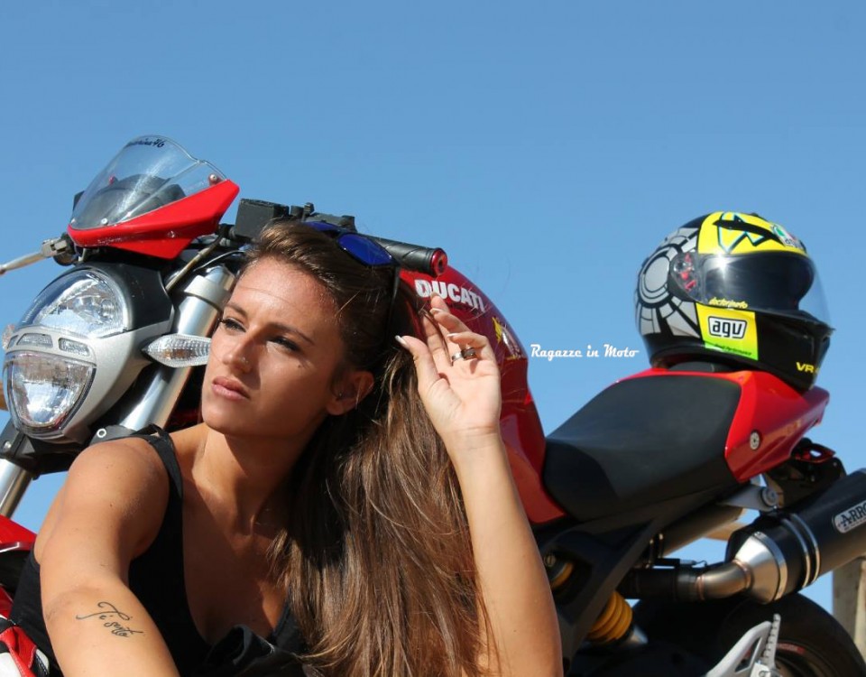 Rossy_ragazze_in_moto