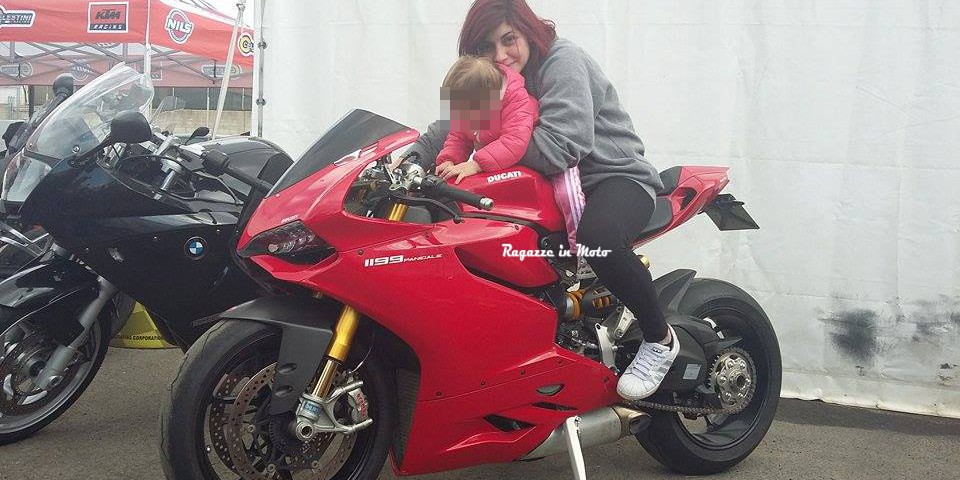 Sabrina_ragazze_in_moto