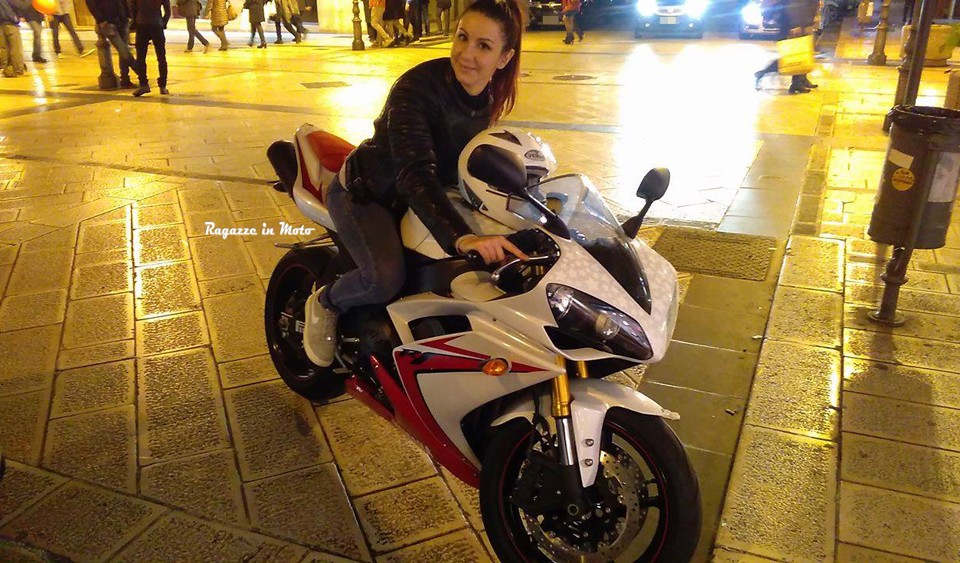 antonella_ragazze-in-moto