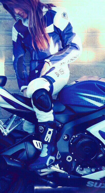 delfina-ragazze_in_moto