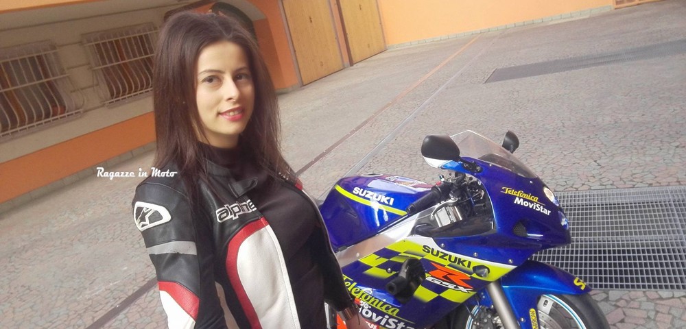 firuta_ragazze_in_moto