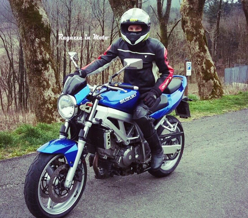 giulia-ragazze_in_moto